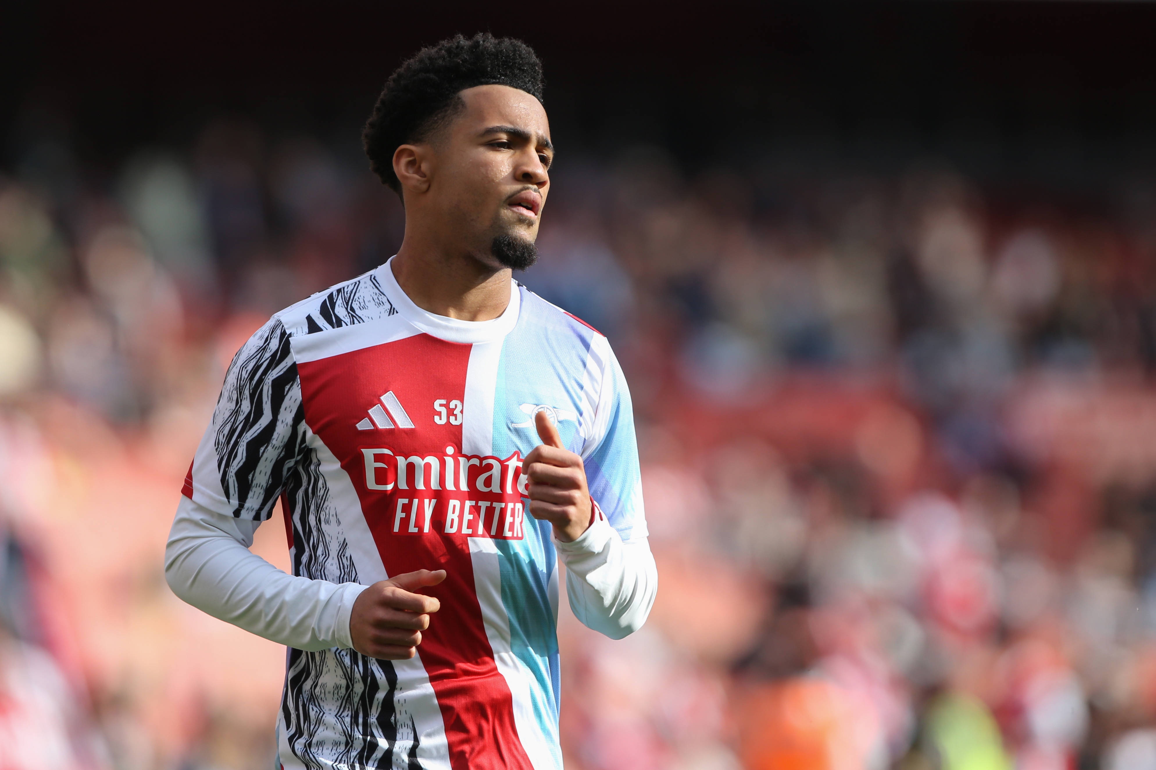 fb体育赛事-罗马诺：多特为恩瓦内里开出高额转会费 蓝军也有意 阿森纳均回绝