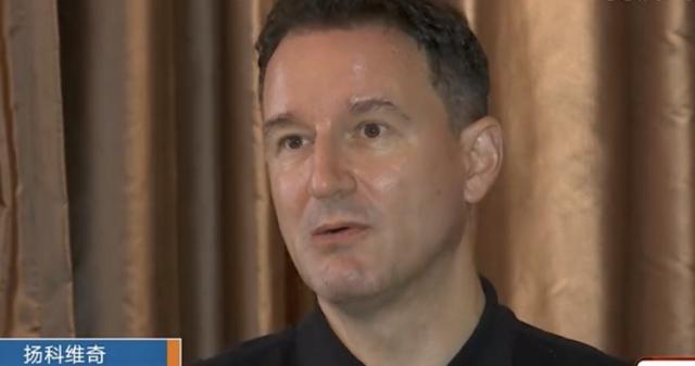 fb体育比分-扬科维奇鼓励球员敢于做动作：不会因失误惩罚他们