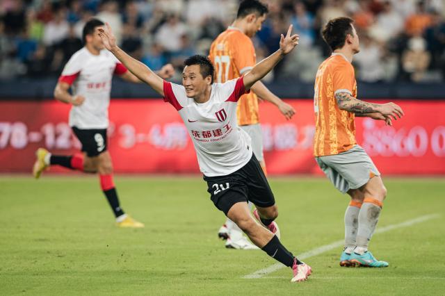fb体育比分-【中超】唐淼传射费利佩进球 成都蓉城客场3比0深圳