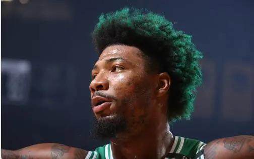 fb体育平台-主防之下勇士球员9中0 斯马特攻防一体瑕不掩瑜