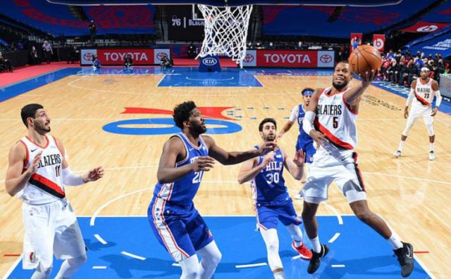 fb体育比分-没有队内超巨利拉德 开拓者众志成城爆冷击败76人